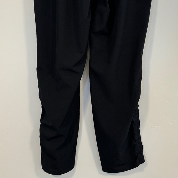 Lightweight Jogger - Picture 2 of 8